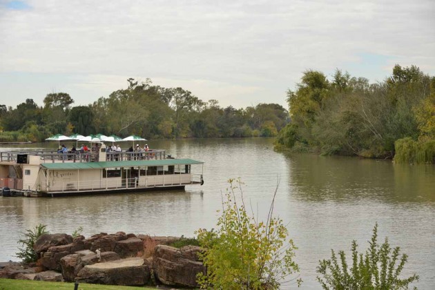 The Bon’s riverboat offers a classy ride for sunset drinkies, or dinner, as you pass the Riviera-on-the-Vaal golf course